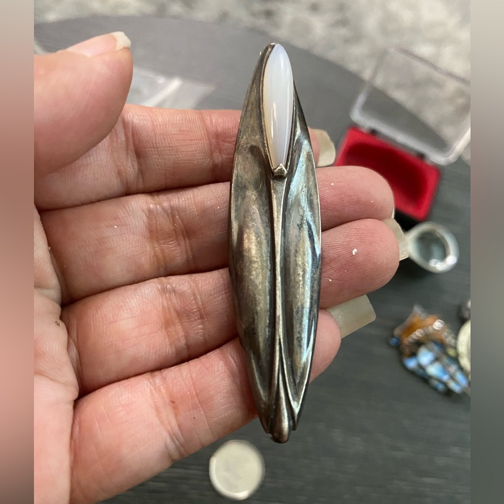 Vintage sterling Silver Leaf brooch with White Cabochon